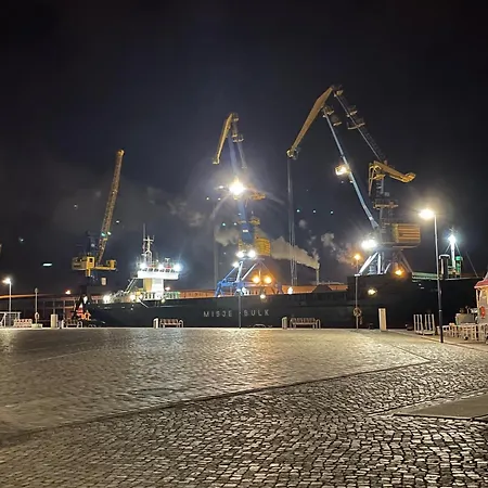 Hochwertige In Mit Terrasse