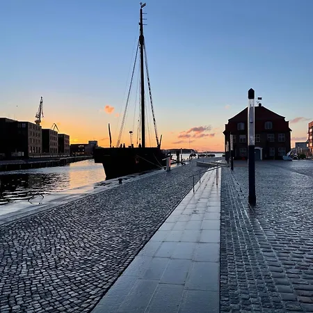 Hochwertige In Mit Terrasse * Wismar